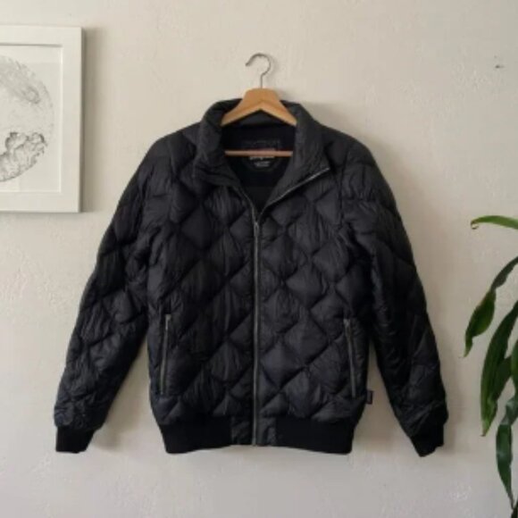 PATAGONIA W's Prow Bomber Jacket in Black | Down winter coat | Size: S - Picture 1 of 7